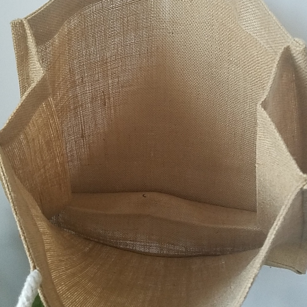 ***SOLD***Tan Burlap/ Rattan Tote Bag - Picture 7 of 8